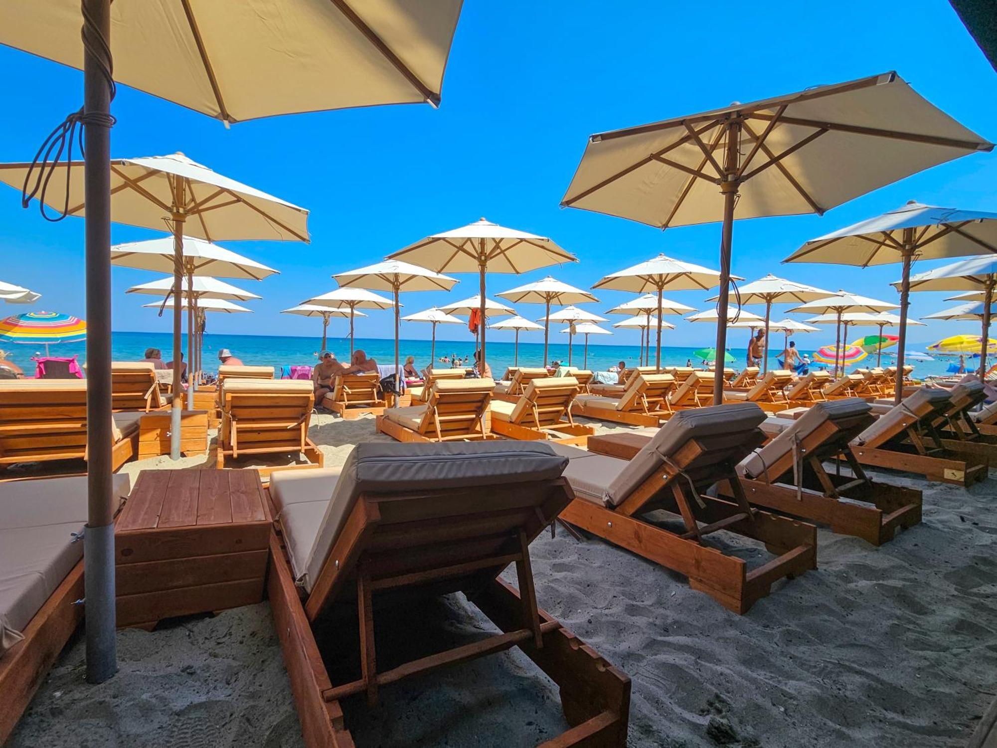 Akteon Girni Hotel Paralia Katerinis Bagian luar foto